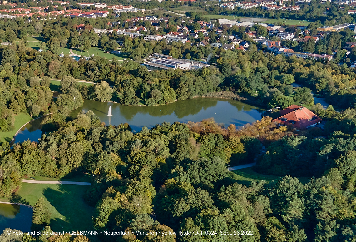 23.09.2022 - der Ostpark mir Biergarten und See in Neuperlach